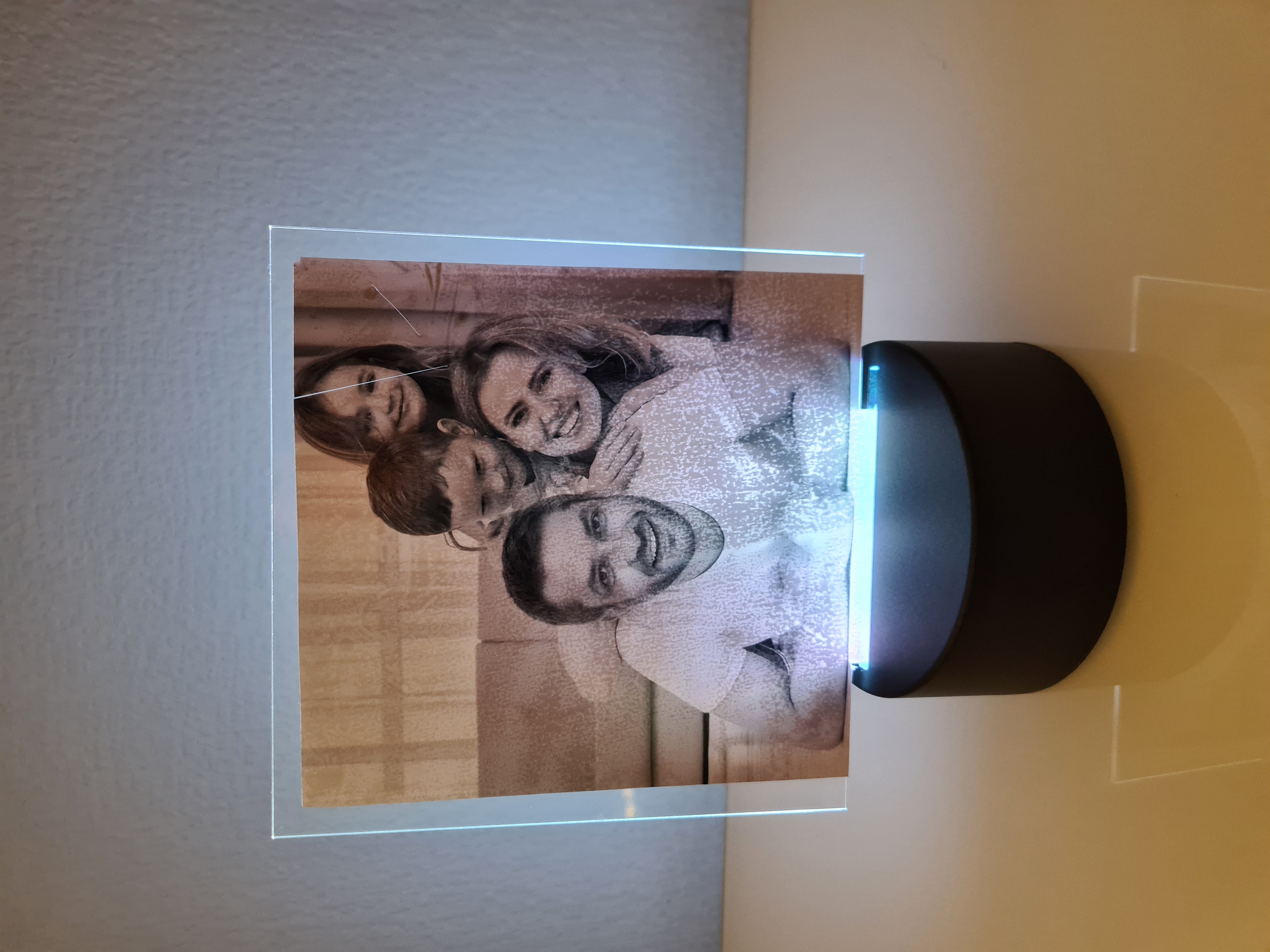 Fotodruck auf LED-Sockel mit ACRYL-Platten